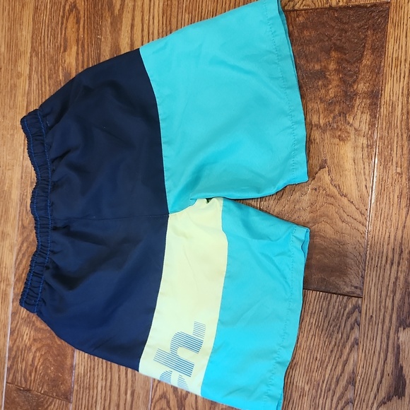 Boys Swim Trunks - Size 9-10 - Picture 4 of 5